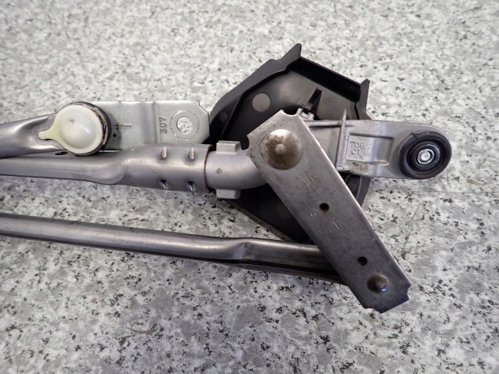 SUZUKI CELERIO 14-19 MECHANIZM WYCIERACZEK PRZÓD 6/6