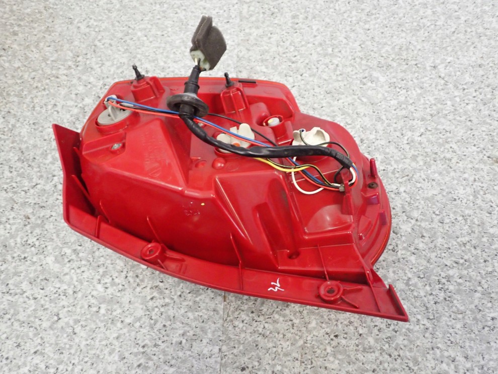 CHEVROLET AVEO T250 07- LAMPA TYLNA LEWA 9/10