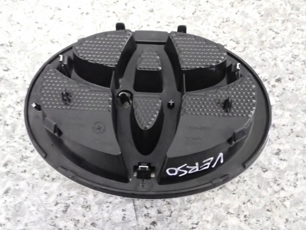 TOYOTA VERSO 09-13 EMBLEMAT ZNACZEK PRZEDNI 4/6