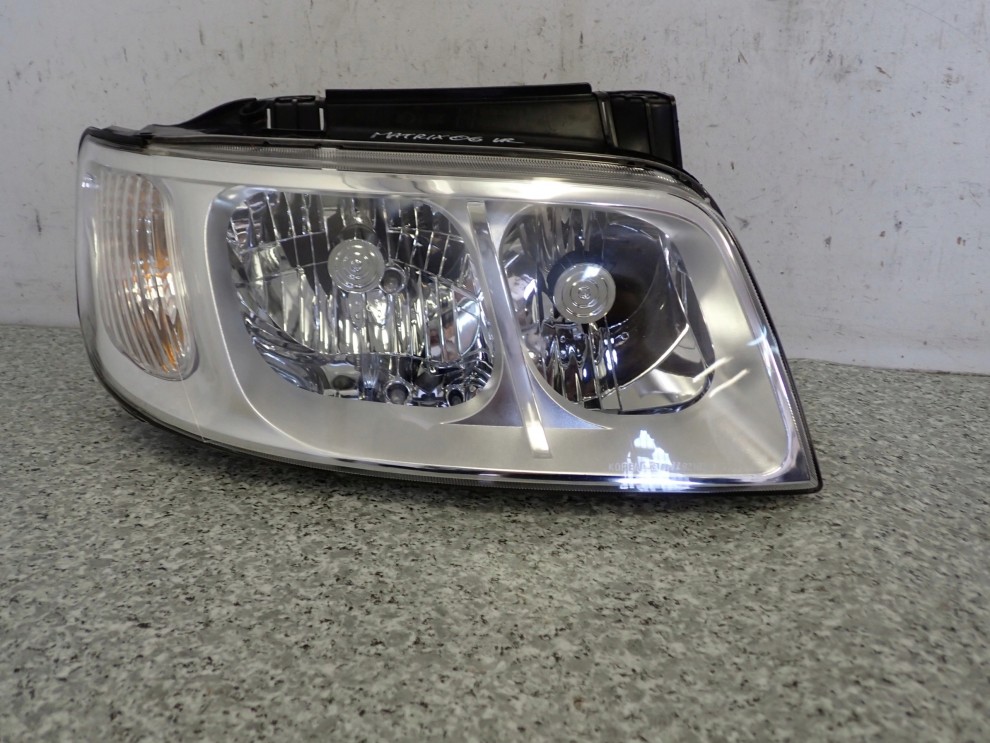 HYUNDAI MATRIX 05-07 LAMPA PRZEDNIA PRAWA REFLEKTOR EUROPA 3/9