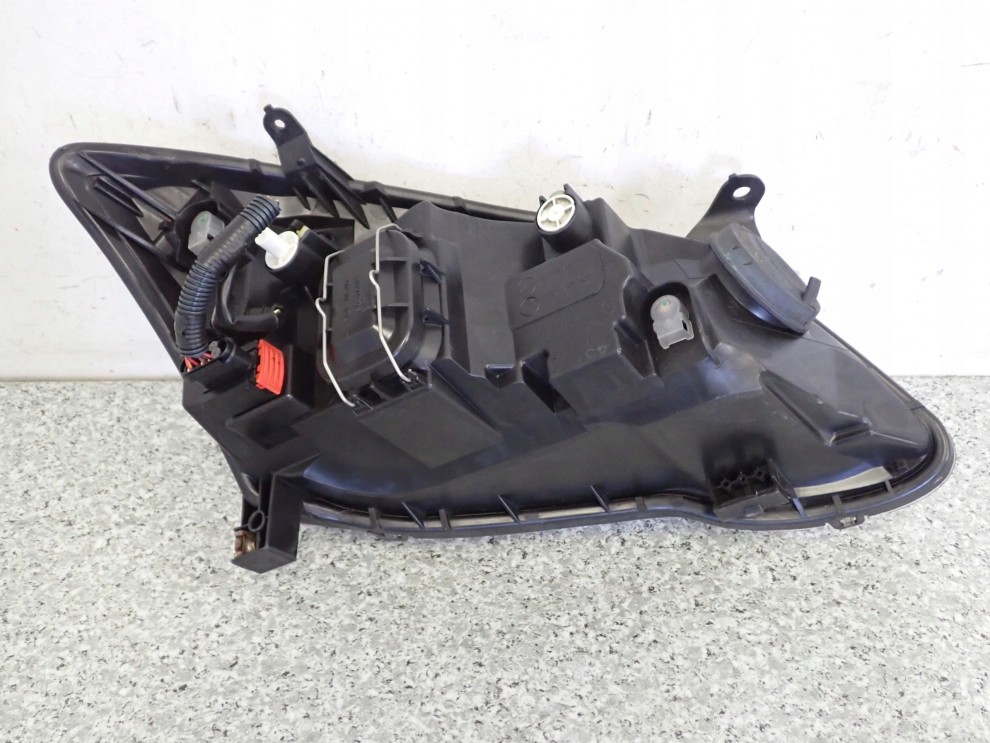 TOYOTA COROLLA E12 HB 04-07 LAMPA PRZEDNIA LEWA REFLEKTOR 7/9