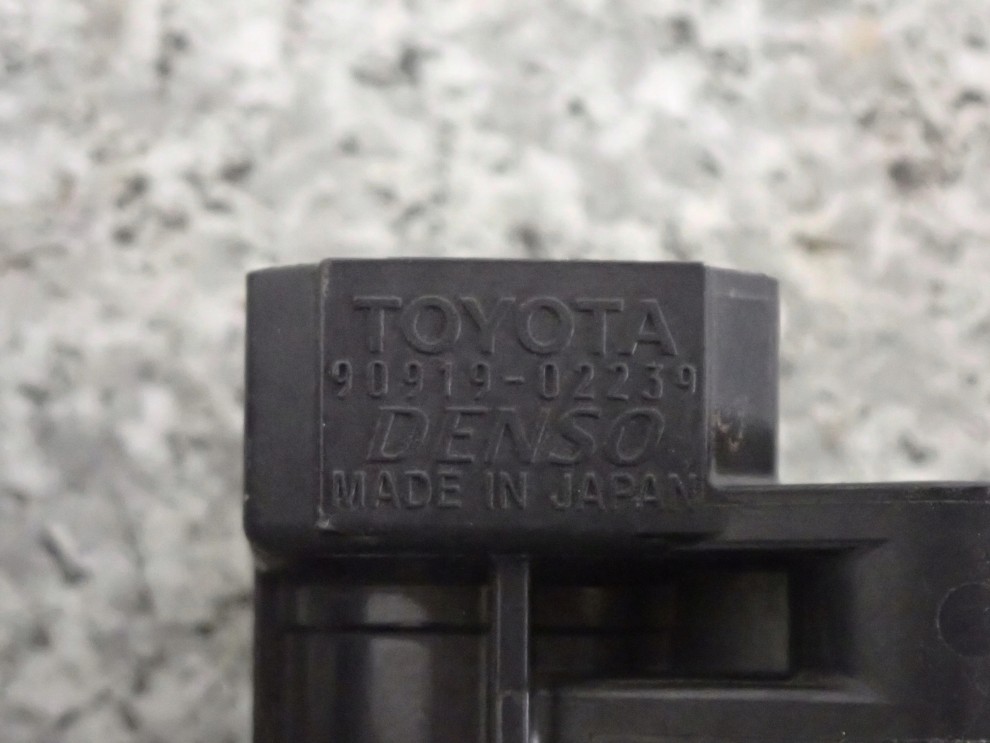 TOYOTA YARIS II 06- 1.0 1KR CEWKA ZAPŁONOWA 4/5