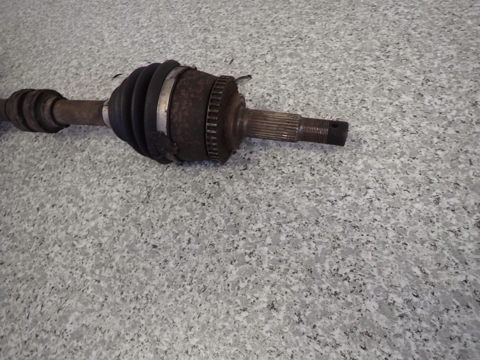 NISSAN PRIMERA P12 W12 2.2 dCi 02-07 PÓŁOŚ PRZEDNIA PRAWA 4/6