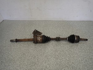 NISSAN PRIMERA P12 W12 2.2 dCi 02-07 PÓŁOŚ PRZEDNIA PRAWA