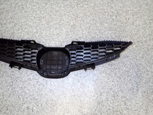 MAZDA 2 08- DE ATRAPA ZDERZAKA GRILL PRZEDNI 8/8 MINIATURA