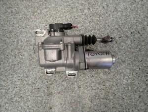 TOYOTA COROLLA E12 1.4 D4D 02- WYSPRZĘGLIK ELEKTRYCZNY AUTOMAT