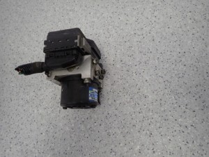 HYUNDAI MATRIX POMPA ABS 95660-17000 4/6 MINIATURA