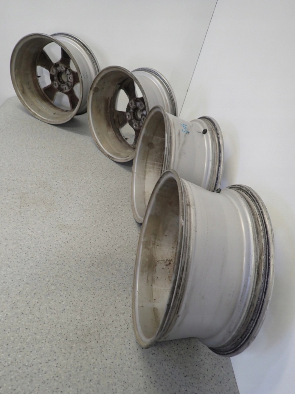 HYUNDAI i40 FELGI ALUMINIOWE 7JX16 KOMPLET 4 SZT 11/14