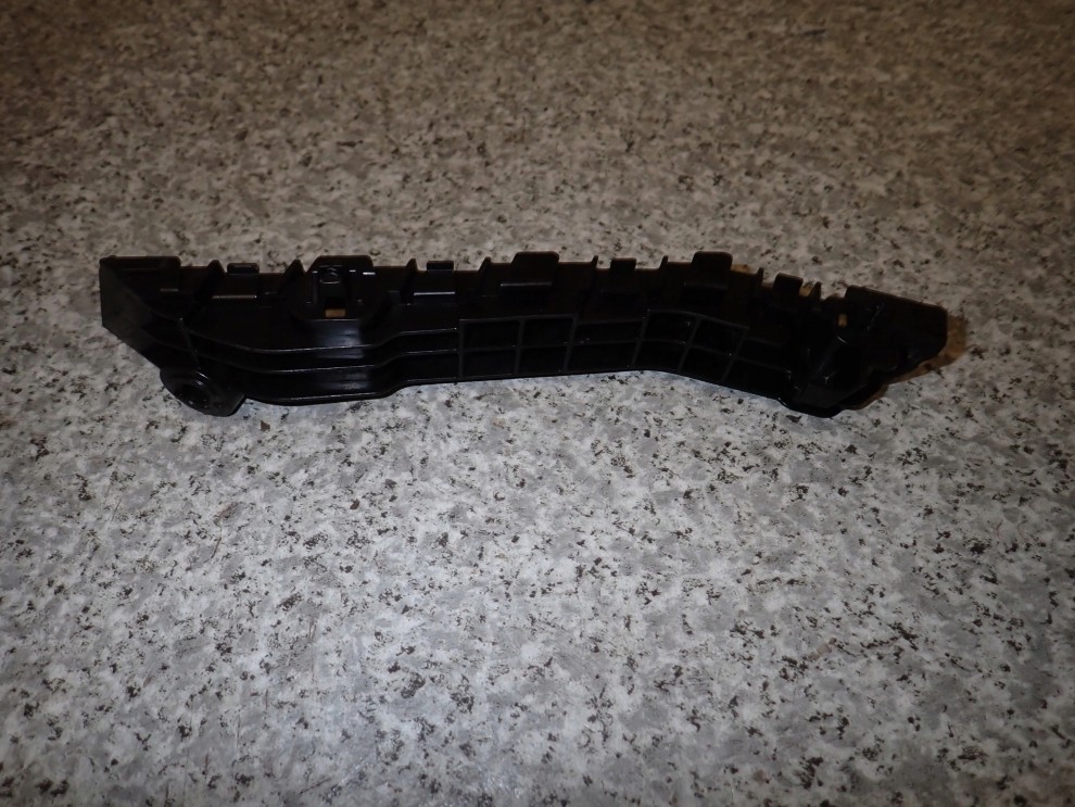 SUZUKI CELERIO 14-19 ŚLIZG ZDERZAKA PRZEDNI PRAWY 5/6