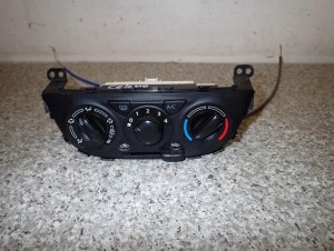 SUZUKI CELERIO 14-19 PANEL STEROWANIA NAWIEWEM 4/8 MINIATURA