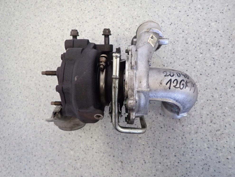 TOYOTA AVENSIS T25 2.0 D4D 06- TURBINA SPRĘŻARKA 3/6