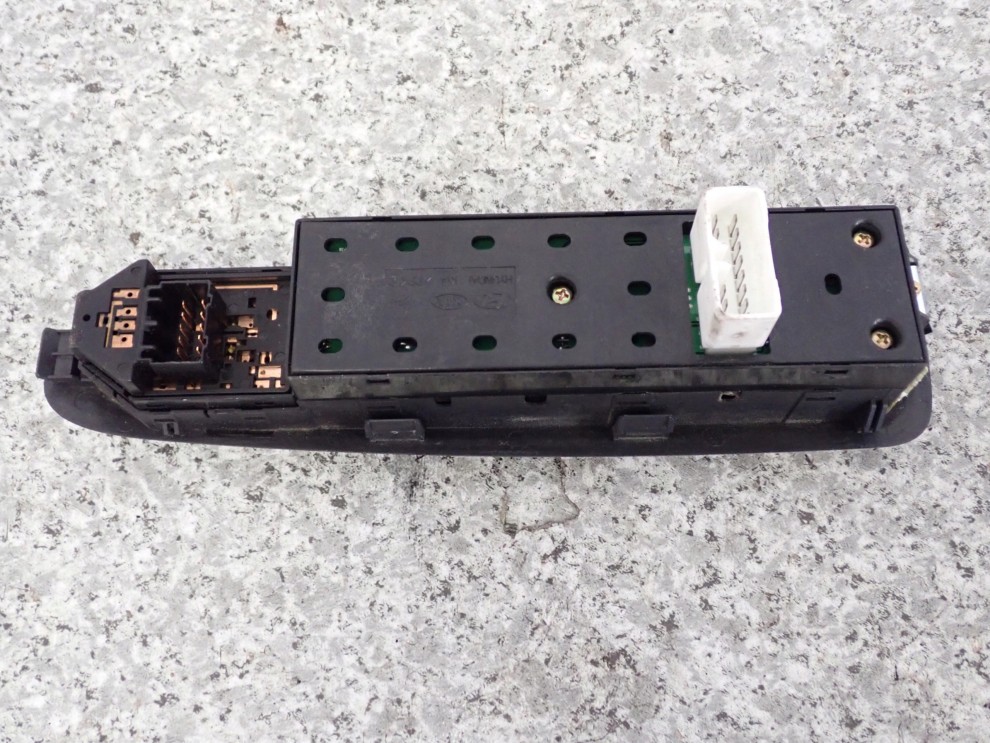 KIA SHUMA II 01-05 PANEL SZYB PRZEDNI LEWY 7/7