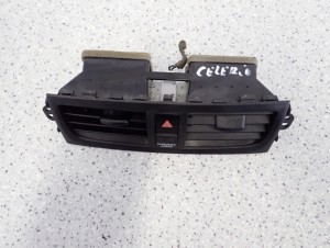 SUZUKI CELERIO 14-19 KRATKA NAWIEWU ŚRODKOWA 2/5 MINIATURA
