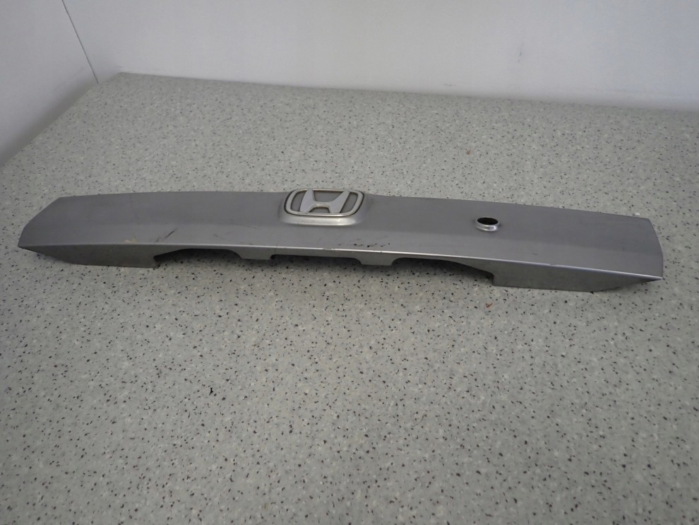 HONDA JAZZ II 02-07 LISTWA TYLNEJ KLAPY NH642M 5/9