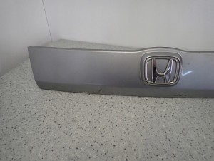HONDA JAZZ II 02-07 LISTWA TYLNEJ KLAPY NH642M 3/9 MINIATURA