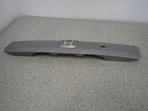 HONDA JAZZ II 02-07 LISTWA TYLNEJ KLAPY NH642M 5/9 MINIATURA