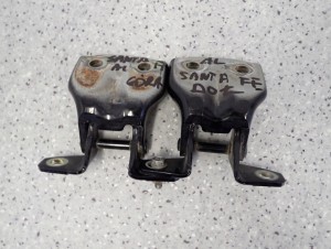 HYUNDAI SANTA FE 01-06 ZAWIASY DRZWI TYLNE LEWE KOMPLET 2/4 MINIATURA