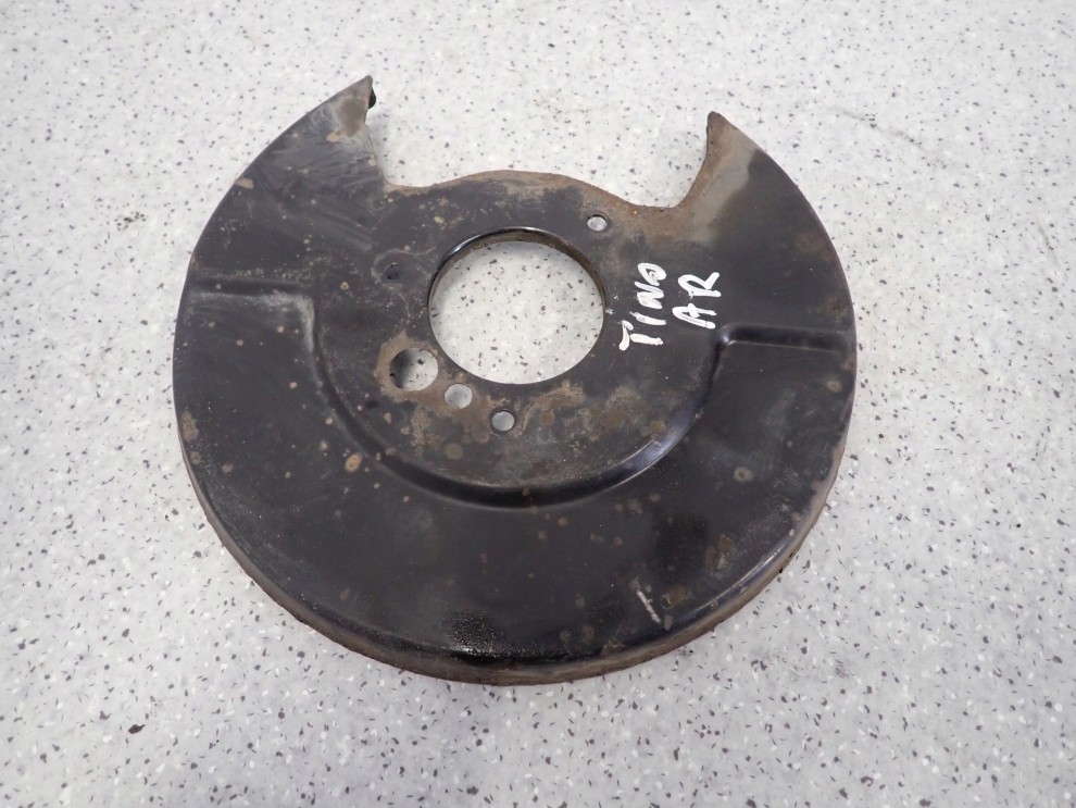 NISSAN ALMERA TINO 00-05 TARCZA KOTWICZNA TYLNA PRAWA 4/5
