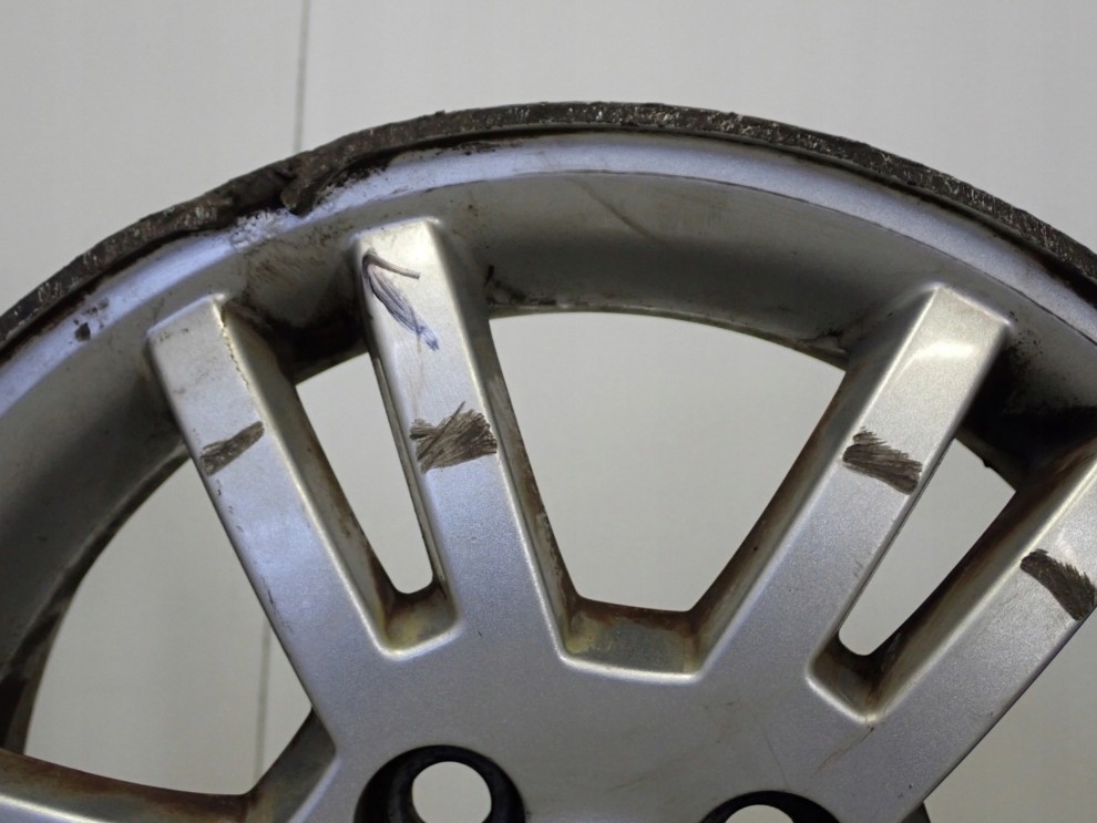 TOYOTA YARIS I 99-05 FELGI ALUMINIOWE ALUFELGI 6/14