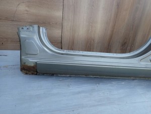 KIA SOUL I 09- PRÓG LEWY IM 2/12 MINIATURA