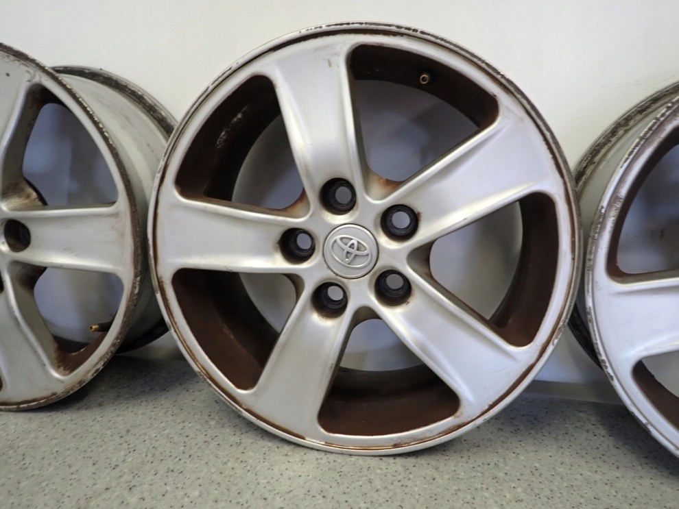 TOYOTA COROLLA VERSO 04-08 FELGI ALUMINIOWE KOMPLET 16\