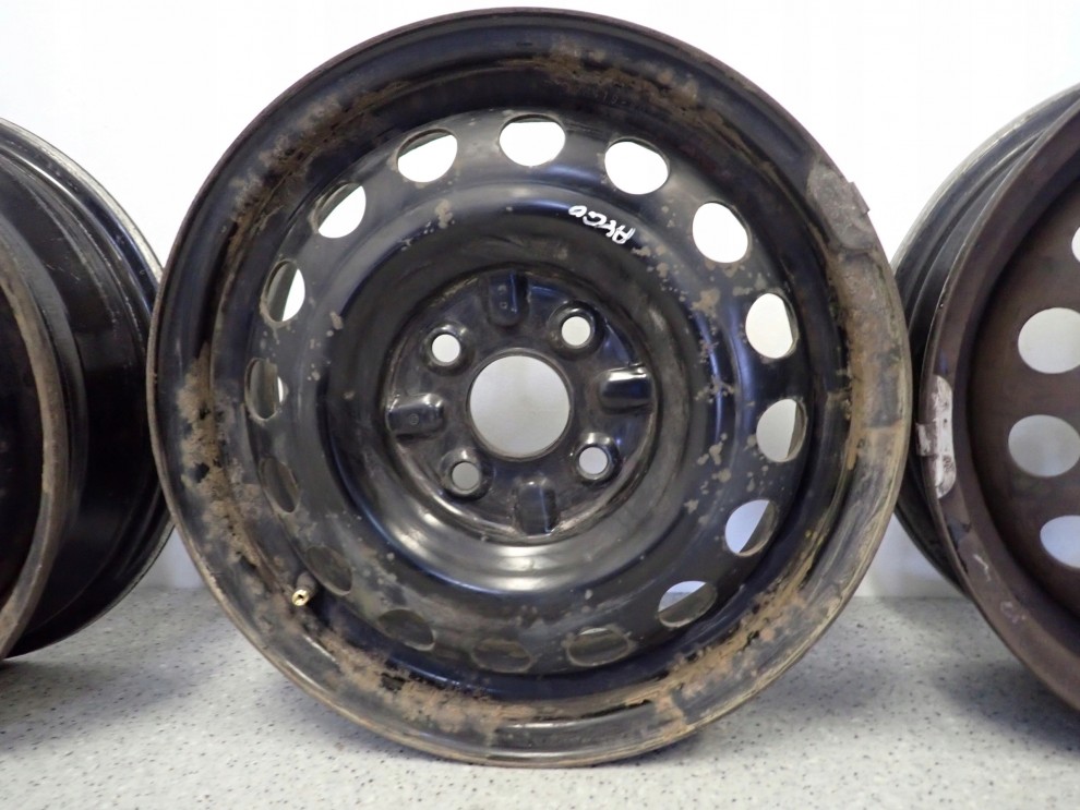 TOYOTA AYGO 06-13 FELGI STALOWE 14x4.5j 4/6