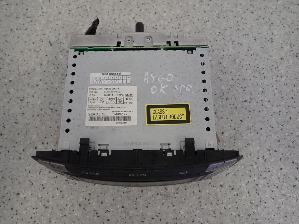 TOYOTA AYGO 06-12 RADIO ORYGINALNE RADIOODTWARZACZ 1/4