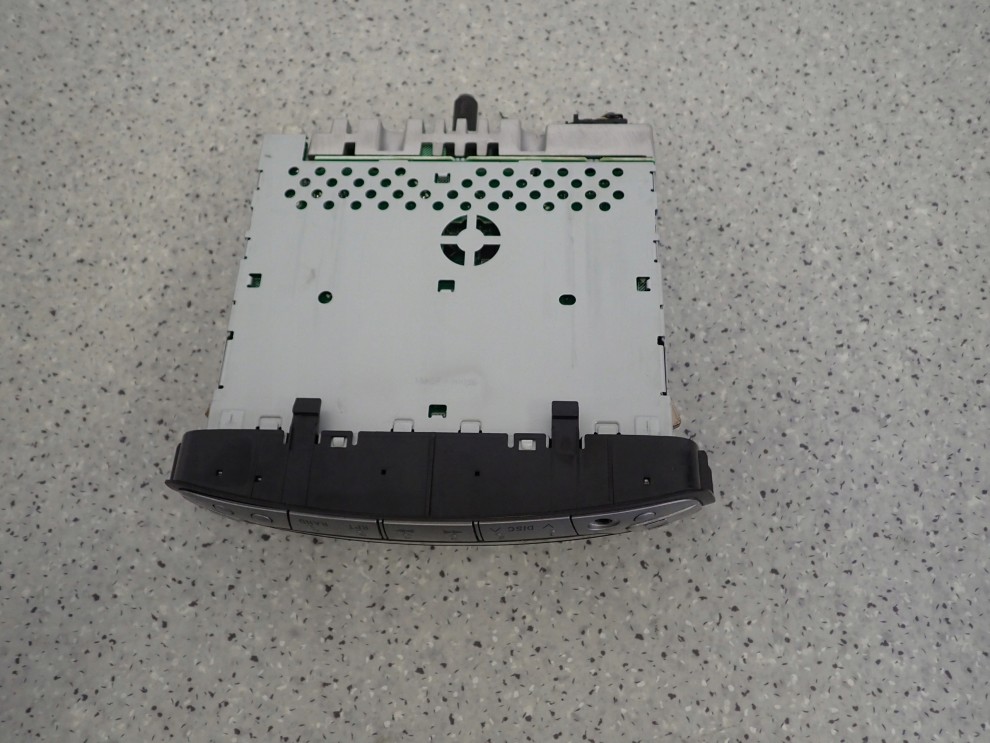 TOYOTA AYGO 06-12 RADIO ORYGINALNE RADIOODTWARZACZ 3/4