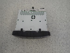 TOYOTA AYGO 06-12 RADIO ORYGINALNE RADIOODTWARZACZ 3/4 MINIATURA