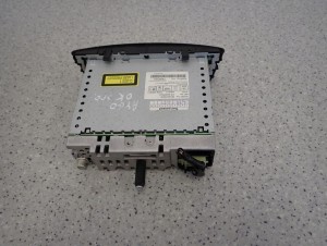 TOYOTA AYGO 06-12 RADIO ORYGINALNE RADIOODTWARZACZ 4/4 MINIATURA