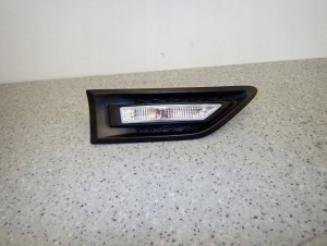 KIA SOUL I 09-11 KIERUNKOWSKAZ NA BŁOTNIK PRAWY POWTÓRZENIE LISTWA 2/8 MINIATURA