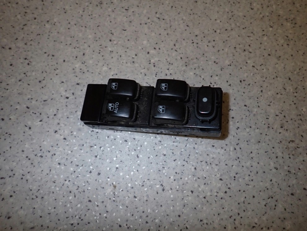 KIA RIO I 01-04 PANEL STEROWANIA SZYB PRZEDNI LEWY 1/6
