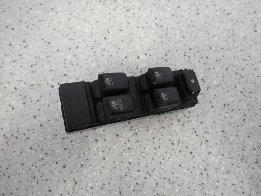 KIA RIO I 01-04 PANEL STEROWANIA SZYB PRZEDNI LEWY 6/6
