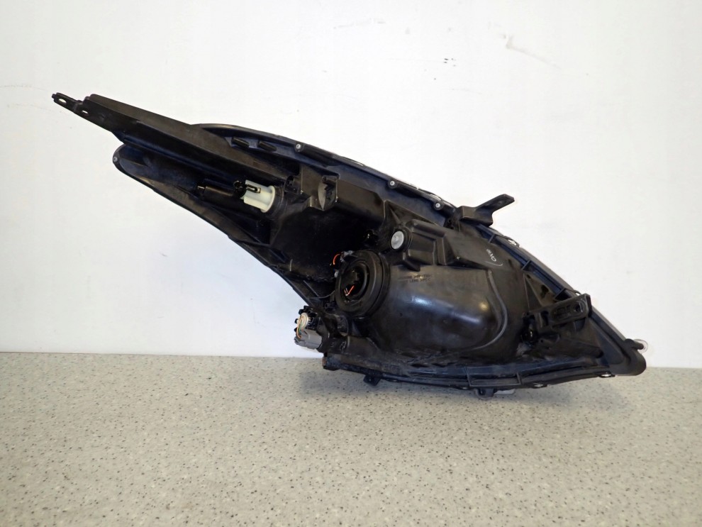 SUZUKI SWIFT MK7 10-16 REFLEKTOR PRZEDNI LEWY LAMPA PRZÓD 6/16
