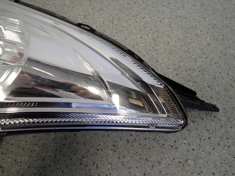 SUZUKI SWIFT MK7 10-16 REFLEKTOR PRZEDNI LEWY LAMPA PRZÓD 15/16