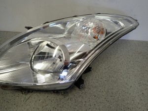 SUZUKI SWIFT MK7 10-16 REFLEKTOR PRZEDNI LEWY LAMPA PRZÓD 4/16 MINIATURA