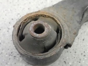 KIA CEED 06-12 WAHACZ PRZEDNI LEWY 2/5 MINIATURA