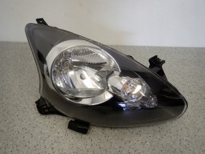 TOYOTA AYGO 06- REFLEKTOR PRAWY LAMPA PRZÓD PRAWA