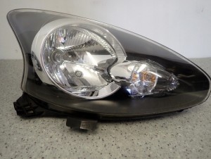 TOYOTA AYGO 06- REFLEKTOR PRAWY LAMPA PRZÓD PRAWA 4/11 MINIATURA