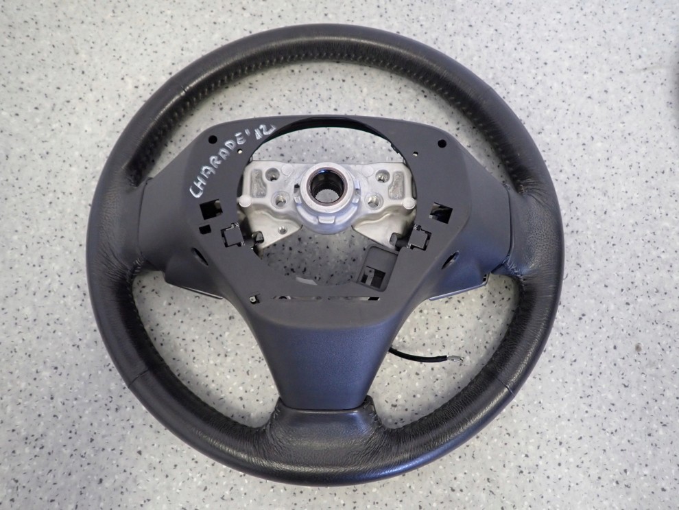 DAIHATSU CHARADE 06- KIEROWNICA MULTIFUNKCJA 17/19
