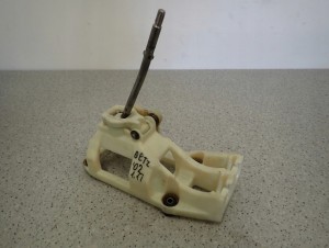 HYUNDAI GETZ 02- 1.1i LEWAREK DŹWIGNIA ZMIANY BIEGÓW 3/5 MINIATURA