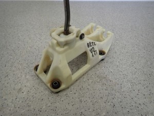 HYUNDAI GETZ 02- 1.1i LEWAREK DŹWIGNIA ZMIANY BIEGÓW 4/5 MINIATURA