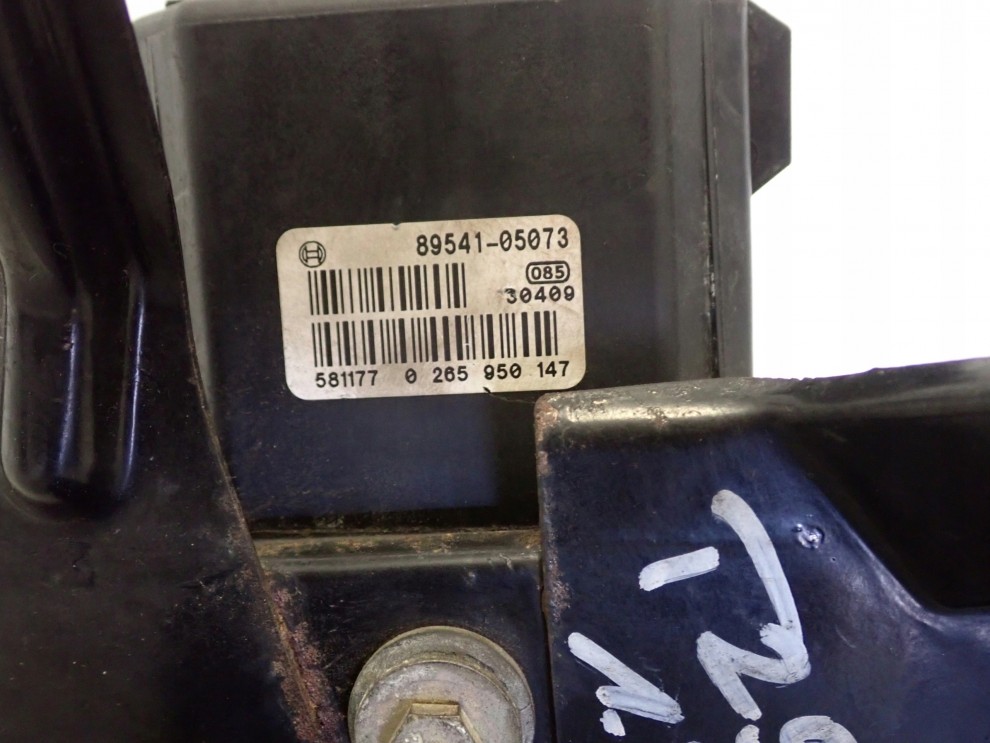 TOYOTA AVENSIS T25 02- POMPA ABS 4/5