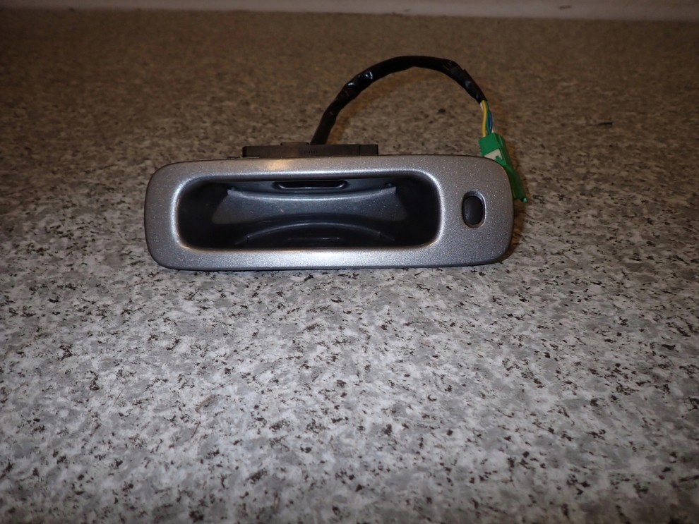 SUZUKI SWIFT MK6 04- KLAMKA TYLNEJ KLAPY SWITCH KEYLESS 2/7
