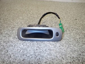 SUZUKI SWIFT MK6 04- KLAMKA TYLNEJ KLAPY SWITCH KEYLESS
