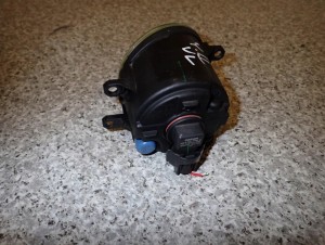 TOYOTA YARIS II 06-09 HALOGEN PRZEDNI PRAWY 3/5 MINIATURA