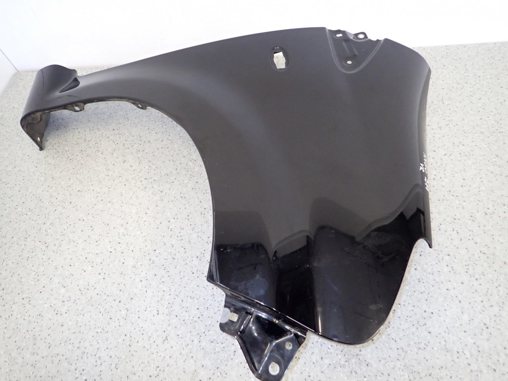TOYOTA AYGO 05-12 BŁOTNIK PRZEDNI PRAWY Z11 8/12