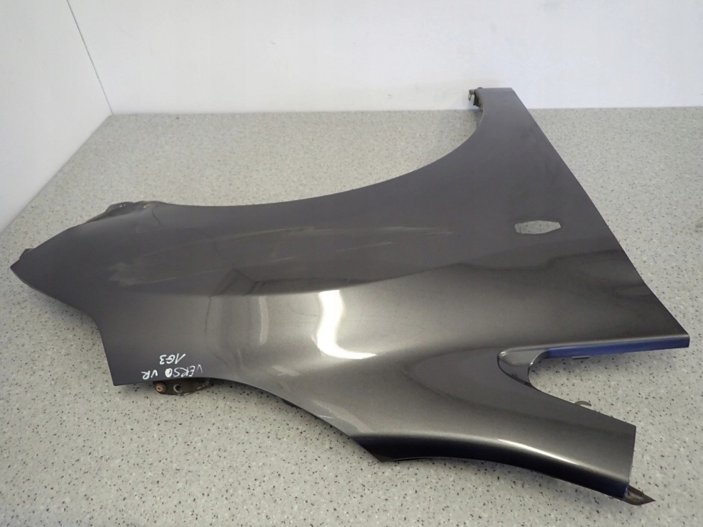 TOYOTA VERSO 09-13 BŁOTNIK PRZEDNI PRAWY 1G3 9/16