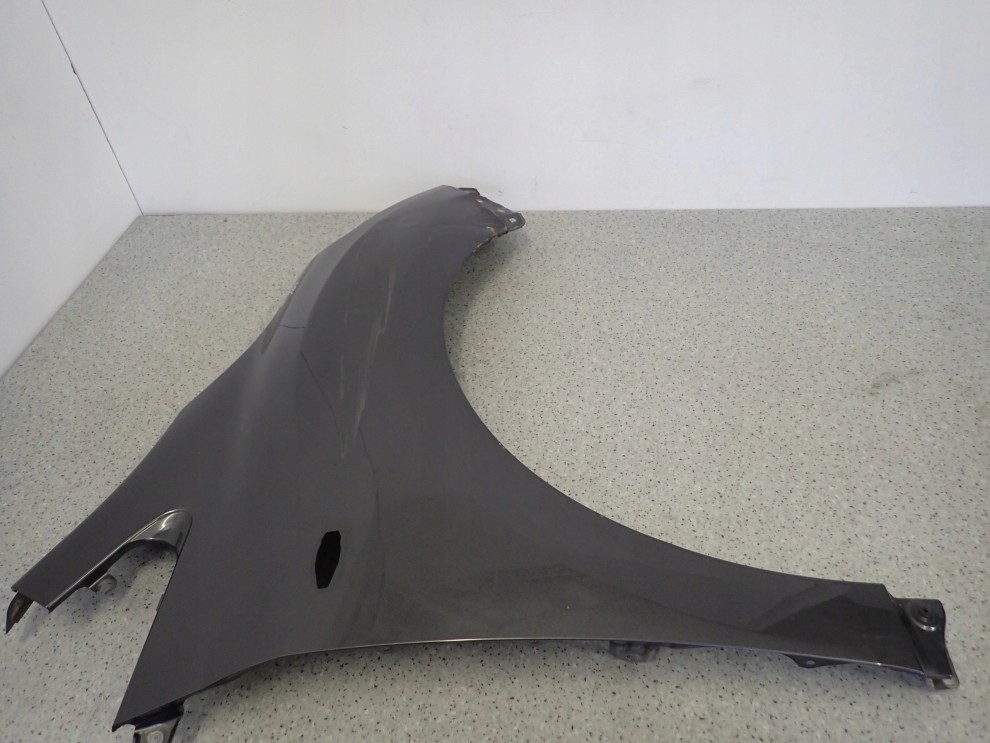 TOYOTA VERSO 09-13 BŁOTNIK PRZEDNI PRAWY 1G3 10/16