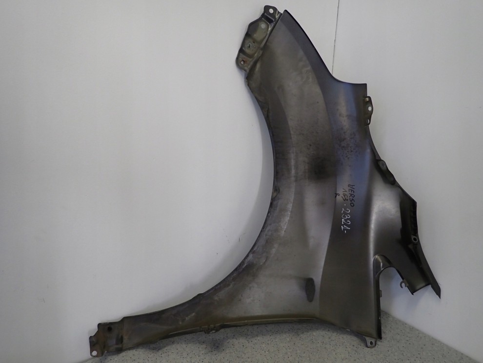TOYOTA VERSO 09-13 BŁOTNIK PRZEDNI PRAWY 1G3 15/16